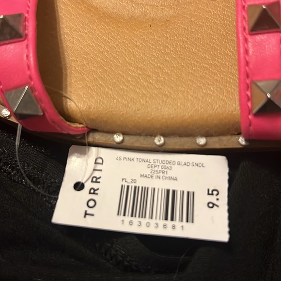 Torrid studded sandals - Picture 2 of 2